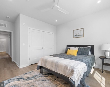 24 S York Road - Photo Thumbnail 10