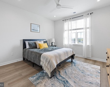 24 S York Road - Photo Thumbnail 9