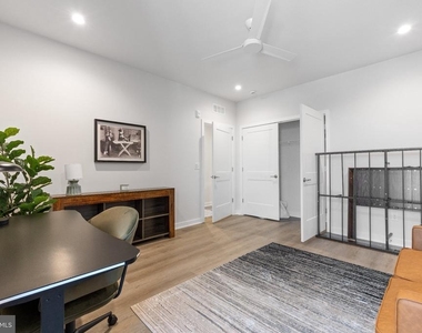 24 S York Road - Photo Thumbnail 15