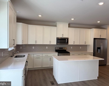 9 Atkins Drive - Photo Thumbnail 7