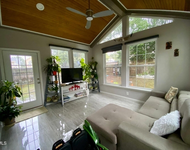 530 Alden Bridge Drive - Photo Thumbnail 13