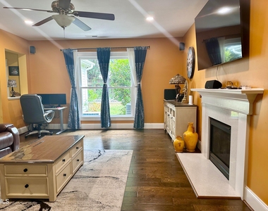 530 Alden Bridge Drive - Photo Thumbnail 2