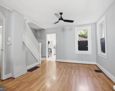 624 Poplar Street - Photo Thumbnail 3