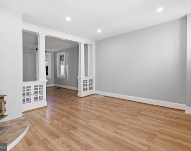 624 Poplar Street - Photo Thumbnail 1