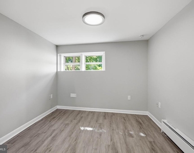 624 Poplar Street - Photo Thumbnail 7