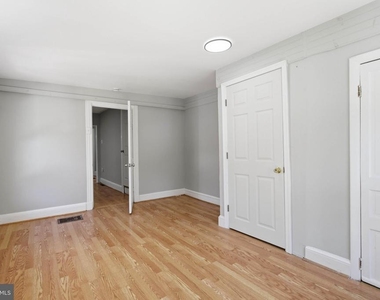 624 Poplar Street - Photo Thumbnail 12