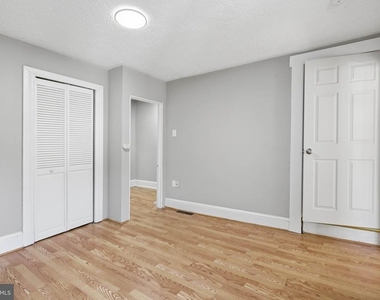 624 Poplar Street - Photo Thumbnail 10