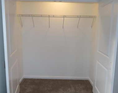 230 Rowe Avenue - Photo Thumbnail 12