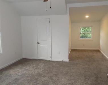 230 Rowe Avenue - Photo Thumbnail 16