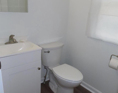 230 Rowe Avenue - Photo Thumbnail 4