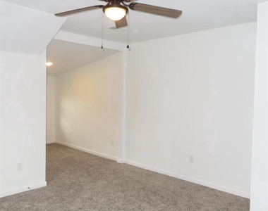 230 Rowe Avenue - Photo Thumbnail 17