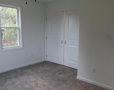 230 Rowe Avenue - Photo Thumbnail 10