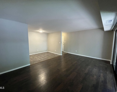 1022 Sandlin Place - Photo Thumbnail 3