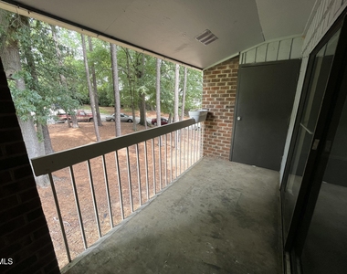 1022 Sandlin Place - Photo Thumbnail 15