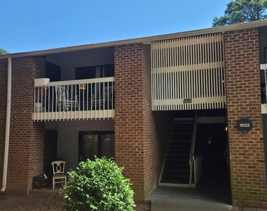 1022 Sandlin Place - Photo Thumbnail 1