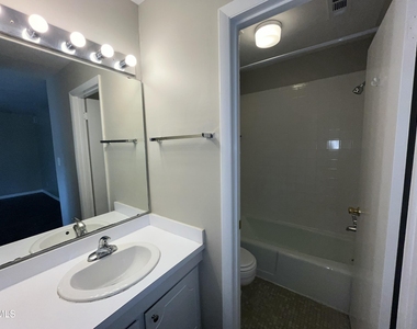 1022 Sandlin Place - Photo Thumbnail 14
