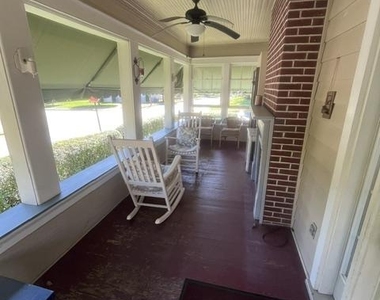 515 S York Street - Photo Thumbnail 3