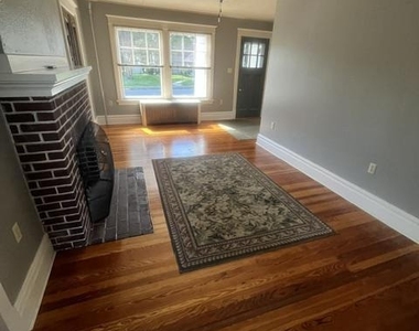 515 S York Street - Photo Thumbnail 5