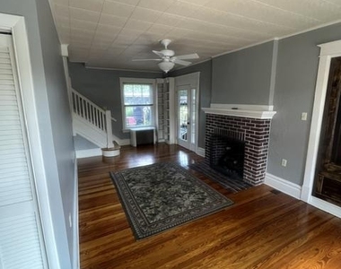 515 S York Street - Photo Thumbnail 10