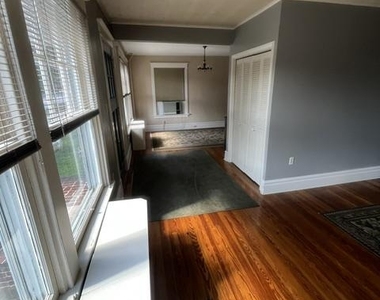 515 S York Street - Photo Thumbnail 7