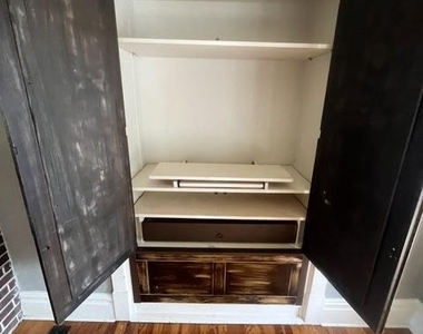 515 S York Street - Photo Thumbnail 9