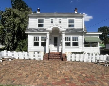 515 S York Street - Photo Thumbnail 2