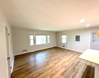 408 Marjorie Drive - Photo Thumbnail 4
