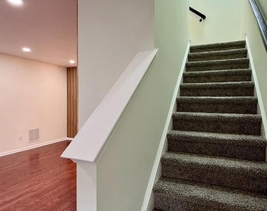 153 Mercer Court - Photo Thumbnail 10