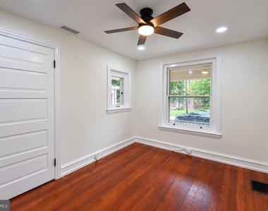 108 E Washington Avenue - Photo Thumbnail 3