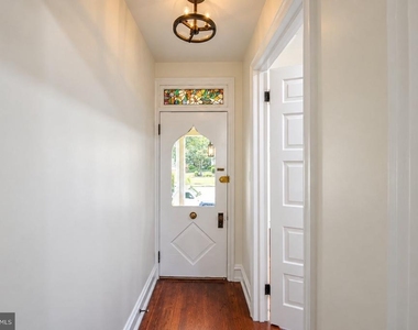 108 E Washington Avenue - Photo Thumbnail 2