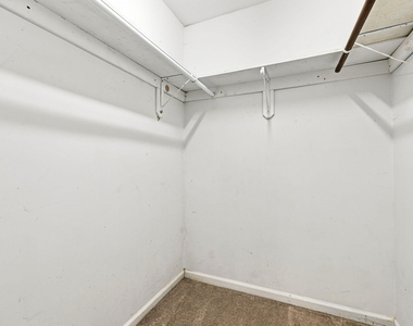 108 Bristol Court - Photo Thumbnail 25
