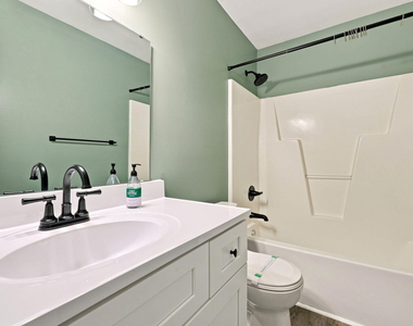 108 Bristol Court - Photo Thumbnail 31
