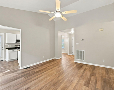 108 Bristol Court - Photo Thumbnail 19