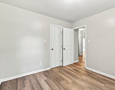 108 Bristol Court - Photo Thumbnail 35