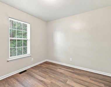 108 Bristol Court - Photo Thumbnail 33