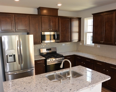 2909 Great Lawn Road - Photo Thumbnail 2