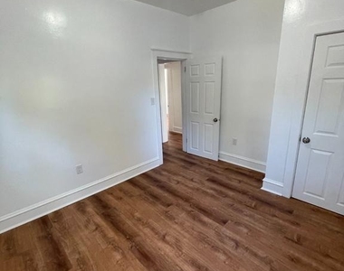595 N Broadway - Photo Thumbnail 6