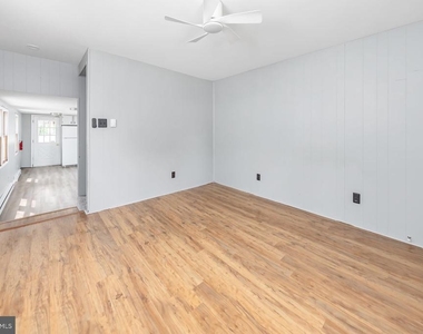 114 E Millbrooke - Photo Thumbnail 2