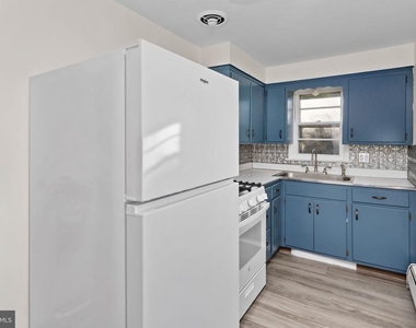 6 Clarendon Avenue - Photo Thumbnail 1