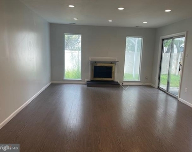 73 Winchester Drive - Photo Thumbnail 2