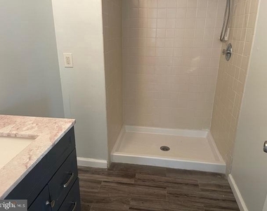73 Winchester Drive - Photo Thumbnail 8