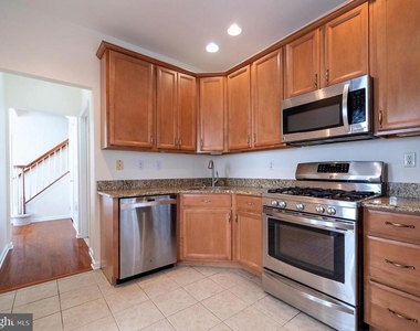 101 Haddon Court - Photo Thumbnail 10