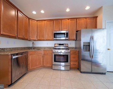 101 Haddon Court - Photo Thumbnail 9