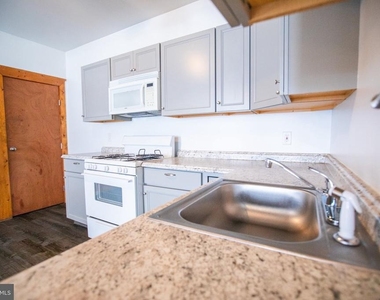 140 Franklin Street - Photo Thumbnail 15