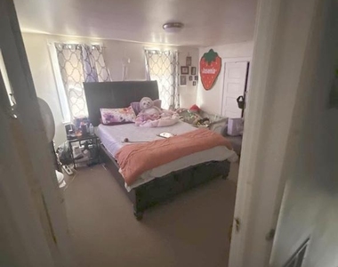 201 Girard Road N - Photo Thumbnail 2