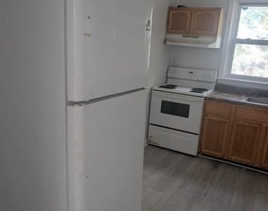 506 Pfeiffer Street - Photo Thumbnail 3