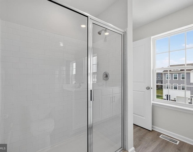 139 Essex Drive - Photo Thumbnail 27