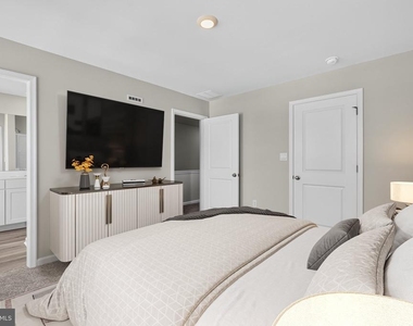 139 Essex Drive - Photo Thumbnail 19