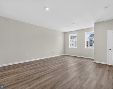 139 Essex Drive - Photo Thumbnail 15
