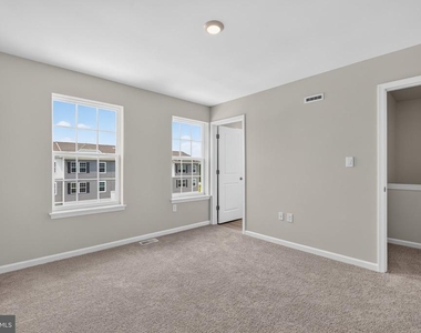 139 Essex Drive - Photo Thumbnail 24